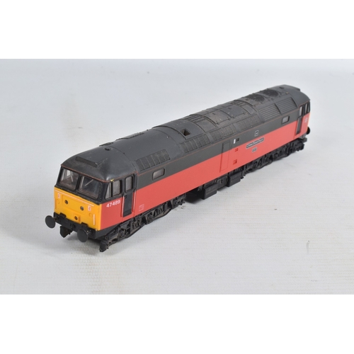 221 - THREE LIMA OO GAUGE LOCOMOTIVES, boxed class 37 No.37 049, B.R. blue livery, missing couplings (L205... 