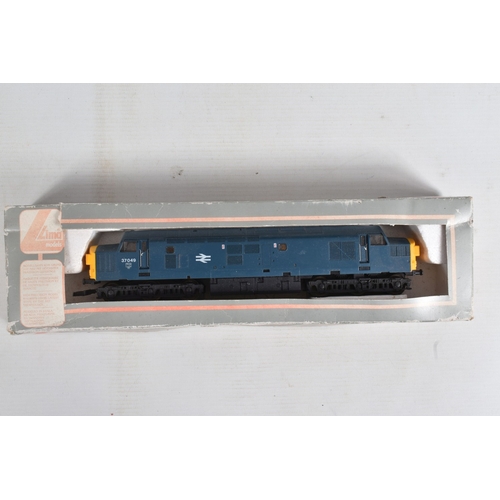 221 - THREE LIMA OO GAUGE LOCOMOTIVES, boxed class 37 No.37 049, B.R. blue livery, missing couplings (L205... 