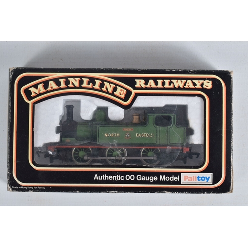 227 - A QUANTITY OF BOXED AND UNBOXED OO GAUGE LOCOMOTIVES,boxed Mainline class J72 Tank 'Joem' No.69023, ... 