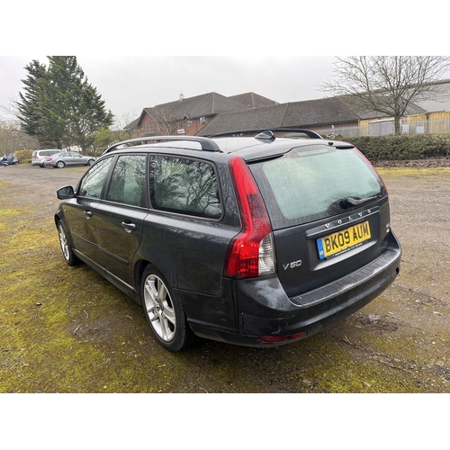 2 - A 2009 VOLVO V50 DRIVE FIVE DOOR ESTATE CAR in charcoal grey with 1.6 litre diesel engine, five spee... 