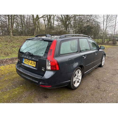 2 - A 2009 VOLVO V50 DRIVE FIVE DOOR ESTATE CAR in charcoal grey with 1.6 litre diesel engine, five spee... 