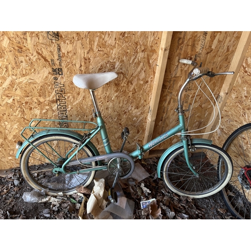 4 - A PEUGEOT EQUIPE VINTAGE RACING BIKE with 10-speed Sachs gears, 20in frame and a Hercules folding bi... 