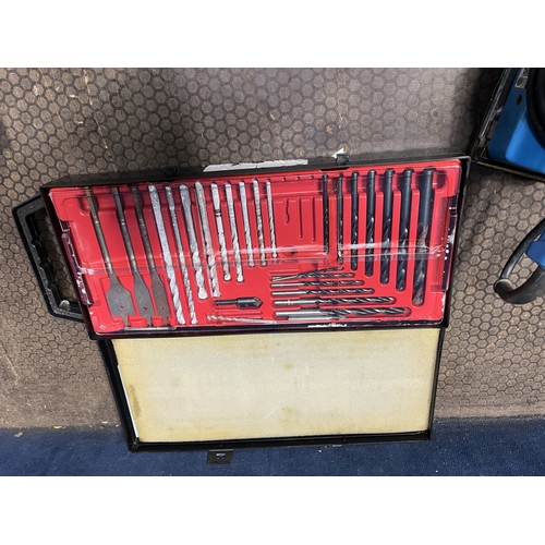 59 - A COLLECTION OF POWER TOOLS  including a Bosch 14v drill with one aftermarket battery (no charger), ... 