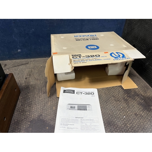 64 - A COLLECTION OF VINTAGE ADIO EQUIPMENT comprising a Pioneer LX-550 Stereo Receiver, a Pioneer CT-320... 