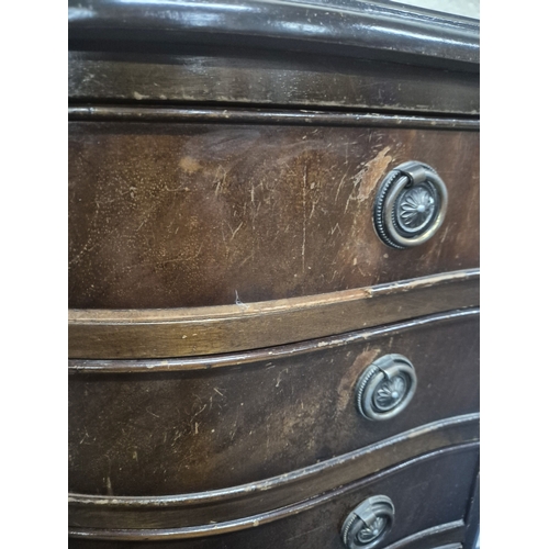 210 - A REPRODUCTION MAHOGANY SERPENTINE CHEST OF SIX DRAWERS, of small proportions, raised on bracket fee... 