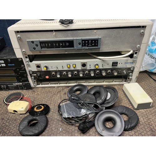 75 - A COLLECTION OF RACKMOUNT ABLE MUSIC ELECTRONICS: including two Peavey Autograph 2 graphic equaliser... 
