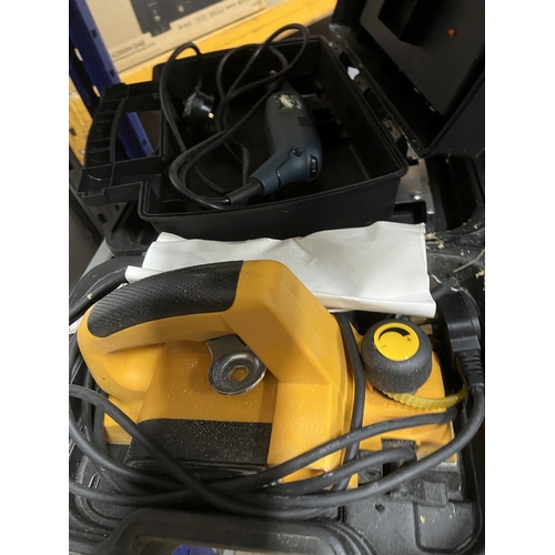 84 - A COLLECTION OF POWER TOOLS: including a Rotozip in case, a Nu Power drill set, a JCB planer and a B... 