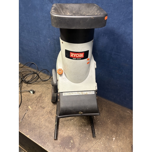 93 - A RYOBI ESR-2240 GARDEN SHREDDER, PAT pass and working.