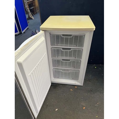 111 - A FRIDGEMASTER UNDER COUNTER FREEZER width 50cm, depth 50cm, height 85cm (PAT pass and working at -1... 
