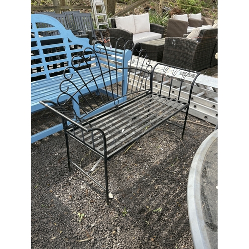 14 - A MODERN METAL WIRE GARDEN BENCH, length 126cm