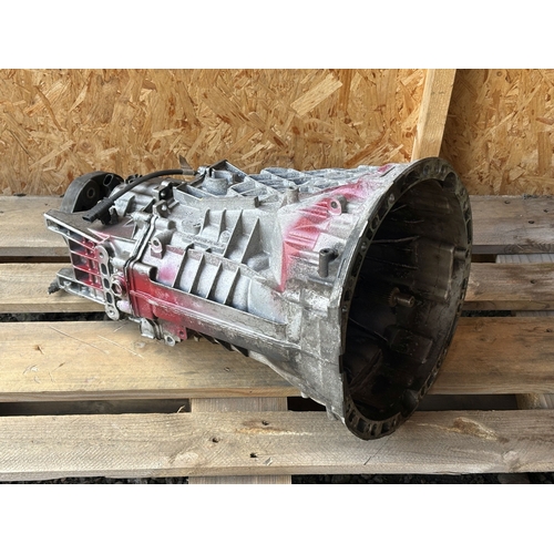 30 - A MERCEDES C CLASS AUTOMATIC GEARBOX, please see images for item details, condition report: removed ... 
