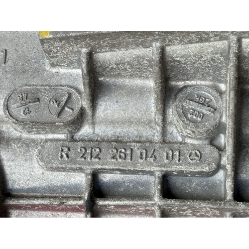 30 - A MERCEDES C CLASS AUTOMATIC GEARBOX, please see images for item details, condition report: removed ... 