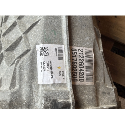 30 - A MERCEDES C CLASS AUTOMATIC GEARBOX, please see images for item details, condition report: removed ... 