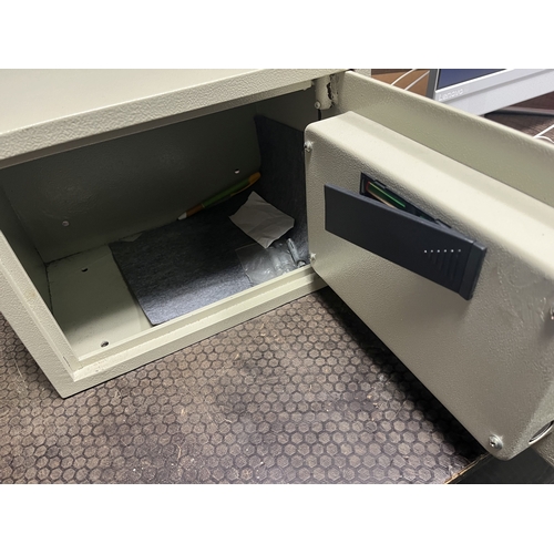 73 - A NUTOOL SF10 PERSONAL DIGITAL SAFE with one key, width 35cm, depth 25cm, height 25cm