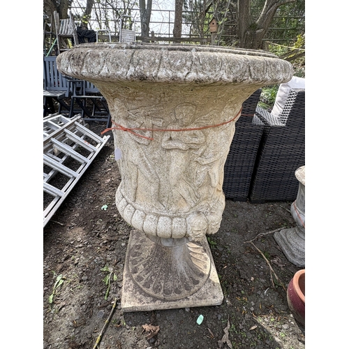8 - A LARGE WEATHERED CONCRETE MEDICI GARDEN URN, with a classical pattern, on a separate base, diameter... 