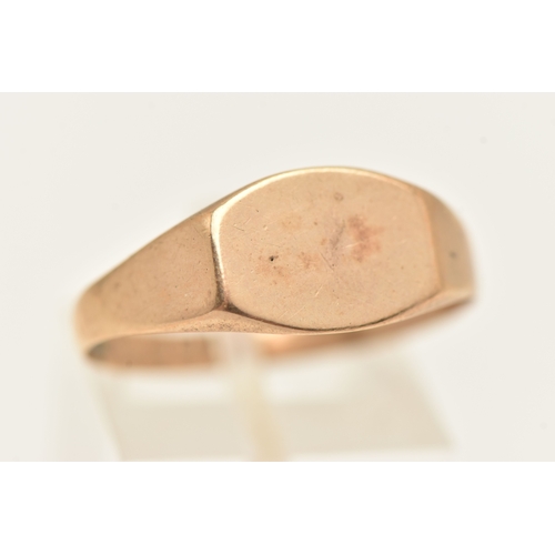 419 - A 9CT YELLOW GOLD SIGNET RING, approximate width 8mm, hallmarked 9ct Birmingham, ring size V, approx... 