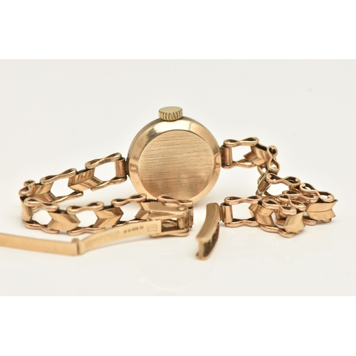 476 - A 9CT YELLOW GOLD LADIES WRISTWATCH, hand wound movement, round dial signed 'Bentima star', approxim... 