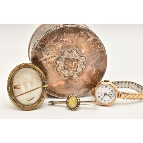 478 - A SMALL TRINKET BOX WITH ITEMS, to include a round white metal trinket box with hinged cover, unmark... 