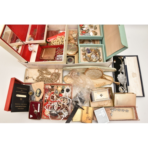 527 - AN ASSORTMENT OF COSTUME JEWELLERY AND OTHER ITEMS, to include rings, brooches, necklaces, earrings ... 