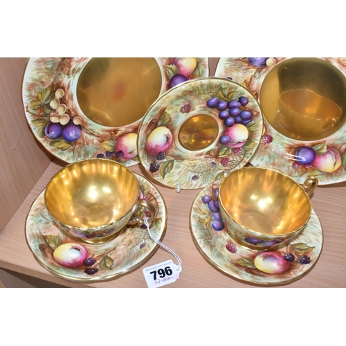 796 - A GROUP OF SEVEN PIECES OF AYNSLEY 'ORCHARD GOLD' FINE CHINA, comprising two plates, featuring the h... 