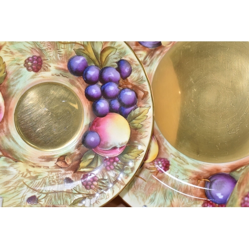796 - A GROUP OF SEVEN PIECES OF AYNSLEY 'ORCHARD GOLD' FINE CHINA, comprising two plates, featuring the h... 