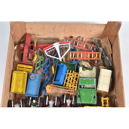 28 - A QUANTITY OF UNBOXED ASSORTED PLAYWORN FARMING & AGRICULTURAL DIECAST AND PLASTIC MODELS, to includ... 