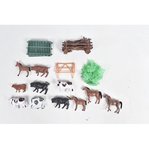 28 - A QUANTITY OF UNBOXED ASSORTED PLAYWORN FARMING & AGRICULTURAL DIECAST AND PLASTIC MODELS, to includ... 