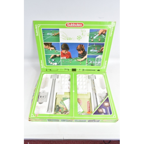 72 - A QUANTITY OF BOXED AND UNBOXED DIECAST AND PLASTIC VEHICLES, to include boxed Corgi Classics A.E.C.... 