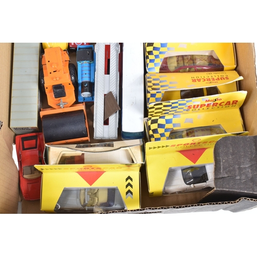 72 - A QUANTITY OF BOXED AND UNBOXED DIECAST AND PLASTIC VEHICLES, to include boxed Corgi Classics A.E.C.... 