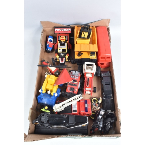 72 - A QUANTITY OF BOXED AND UNBOXED DIECAST AND PLASTIC VEHICLES, to include boxed Corgi Classics A.E.C.... 