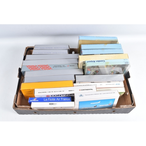 139 - A COLLECTION OF BOXED VINTAGE SCHABAK DIECAST MODEL AIRCRAFT SETS, to include three souvenir Airport... 