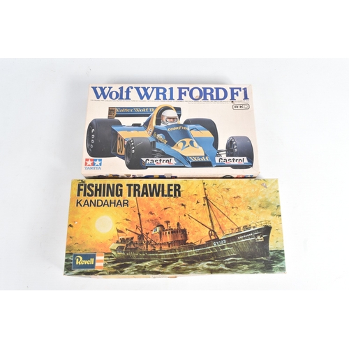 155 - A QUANTITY OF DIECAST VEHICLES AND OTHER TOYS, to include unboxed Franklin Mint 1/24 scale 1949 Ford... 