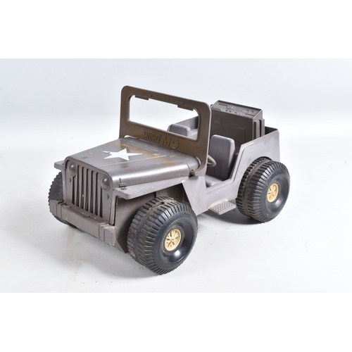 178 - A QUANTITY OF ASSORTED DIECAST AND OTHER VEHICLES AND PLASTIC CONSTRUCTION KITS ETC., to include thr... 