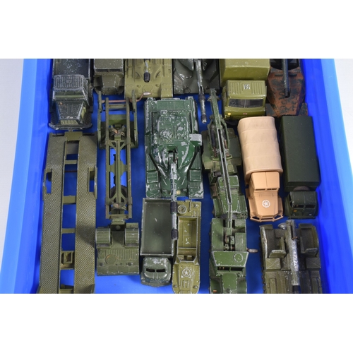 189 - A QUANTITY OF UNBOXED ASSORTED PLAYWORN DIECAST MILITARY VEHICLES, various Dinky, Corgi, Solido and ... 