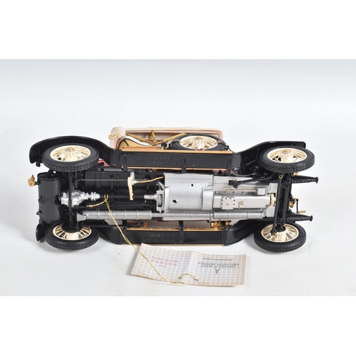 200 - BOXED AND LOOSE DIECAST MODEL VEHICLES, models by Maisto, Vanguards, EFE, Lledo, Corgi, Classic Car,... 