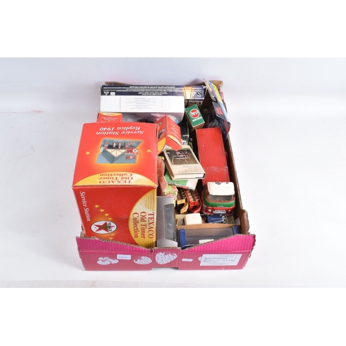 211 - A QUANTITY OF BOXED DAY'S GONE LLEDO AND OTHER DICAST MODELS, to include haulage vehicles, public tr... 