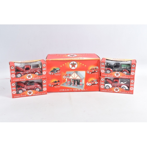 211 - A QUANTITY OF BOXED DAY'S GONE LLEDO AND OTHER DICAST MODELS, to include haulage vehicles, public tr... 