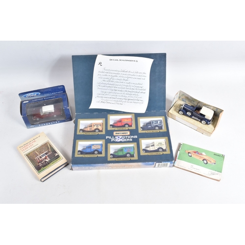 211 - A QUANTITY OF BOXED DAY'S GONE LLEDO AND OTHER DICAST MODELS, to include haulage vehicles, public tr... 