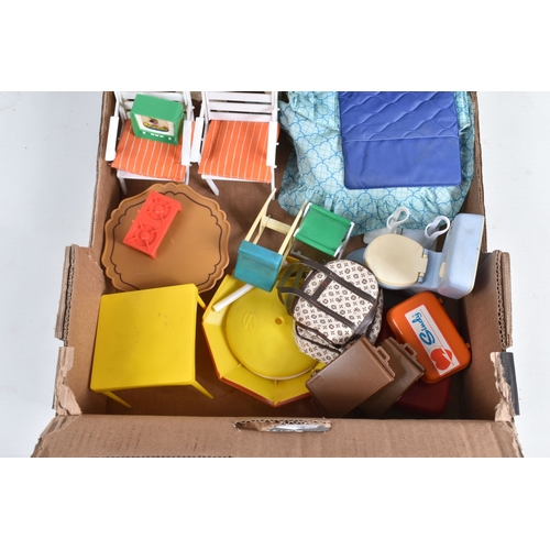 240 - A QUANTITY OF ASSORTED SINDY FURNITURE, CLOTHING AND ACCESSORIES, large quantity of unlabelled conte... 