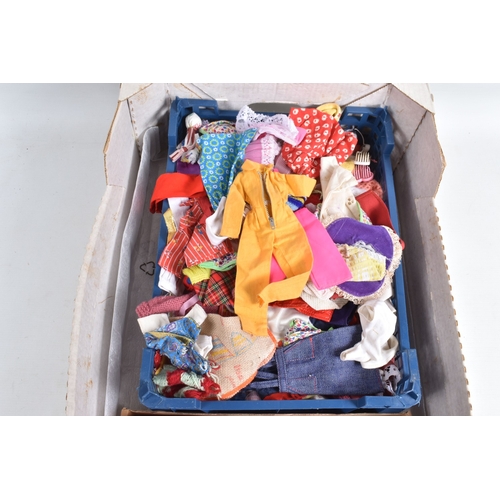 240 - A QUANTITY OF ASSORTED SINDY FURNITURE, CLOTHING AND ACCESSORIES, large quantity of unlabelled conte... 