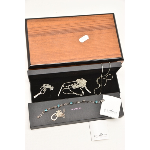590 - AN ASSORTMENT OF WHITE METAL JEWELLERY, to include a 'Pandora' bracelet, three white metal bracelets... 