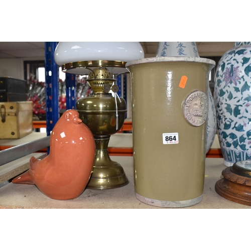 864 - A GROUP OF LARGE CERAMIC VASES AND AN OIL LAMP, to include three large modern vases, largest being a... 