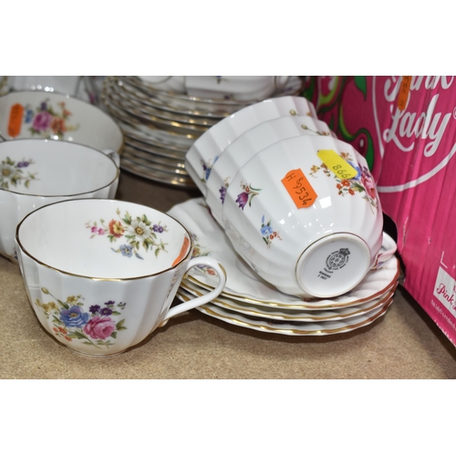 866 - FOUR BOXES AND LOOSE HOUSEHOLD CERAMICS AND GLASS WARE to include two boxed sets of Peter Rabbit chi... 