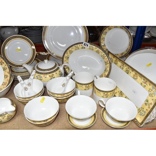 874 - A SET OF WEDGWOOD 'INDIA' DINNER WARE, approximately forty-five pieces including six dinner plates, ... 