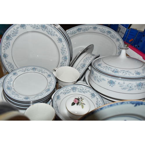 890 - THREE BOXES AND LOOSE CERAMICS AND GLASS to include a group of Bagley and Co. uranium glass 'Fish sc... 