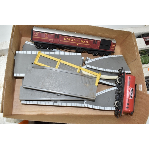 947 - THREE BOXES AND LOOSE REMOTE CONTROL CARS AND TRAINS to include a Kyosho 1:10 scale off road racing ... 