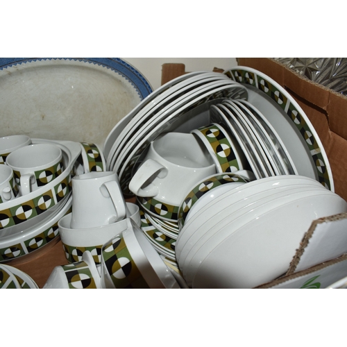 976 - SIX BOXES AND LOOSE CERAMICS AND GLASS to include a box of part tea sets comprising manufacturers Sh... 