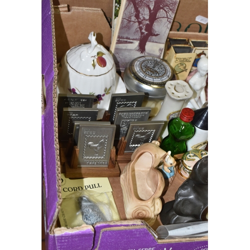 1011 - THREE BOXES AND LOOSE MANTEL CLOCK AND MISCELLANEOUS ITEMS, to include a wooden cased mantel clock, ... 