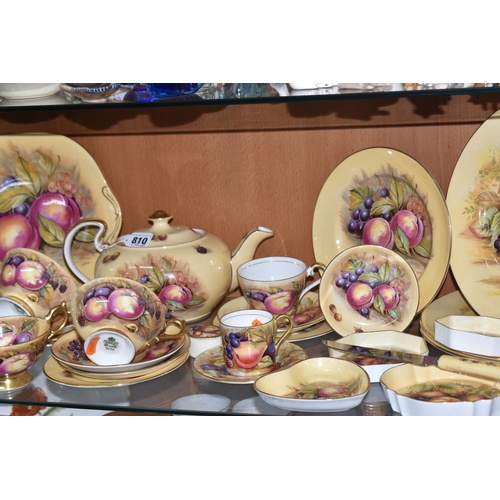 810 - TWENTY EIGHT PIECES OF AYNSLEY 'ORCHARD GOLD' TEA, DINNER AND GIFT WARES, comprising a teapot, a cak... 