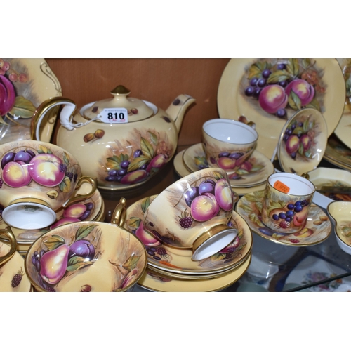 810 - TWENTY EIGHT PIECES OF AYNSLEY 'ORCHARD GOLD' TEA, DINNER AND GIFT WARES, comprising a teapot, a cak... 